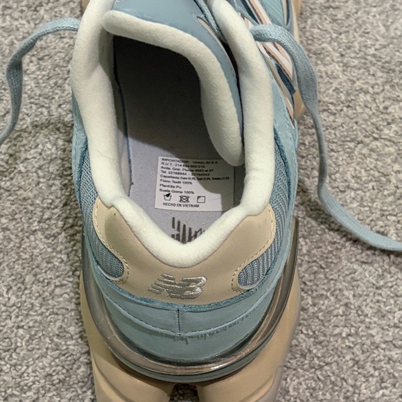 New Balance 9060 Sneakers - Picture 4 of 5